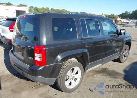 2015 Jeep Patriot High Altitude Edition z USA, uszkodzony, nr VIN 1C4NJPFA5FD318550